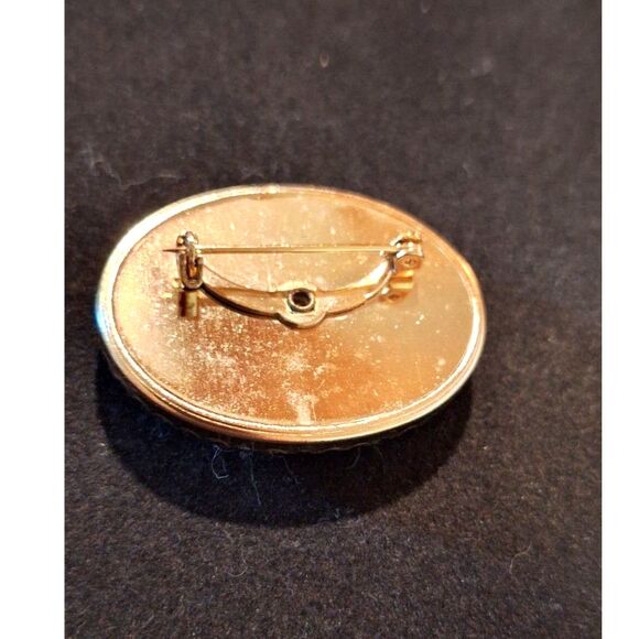 Vintage Embroidered Floral Oval Pin Brooch - Picture 3 of 6
